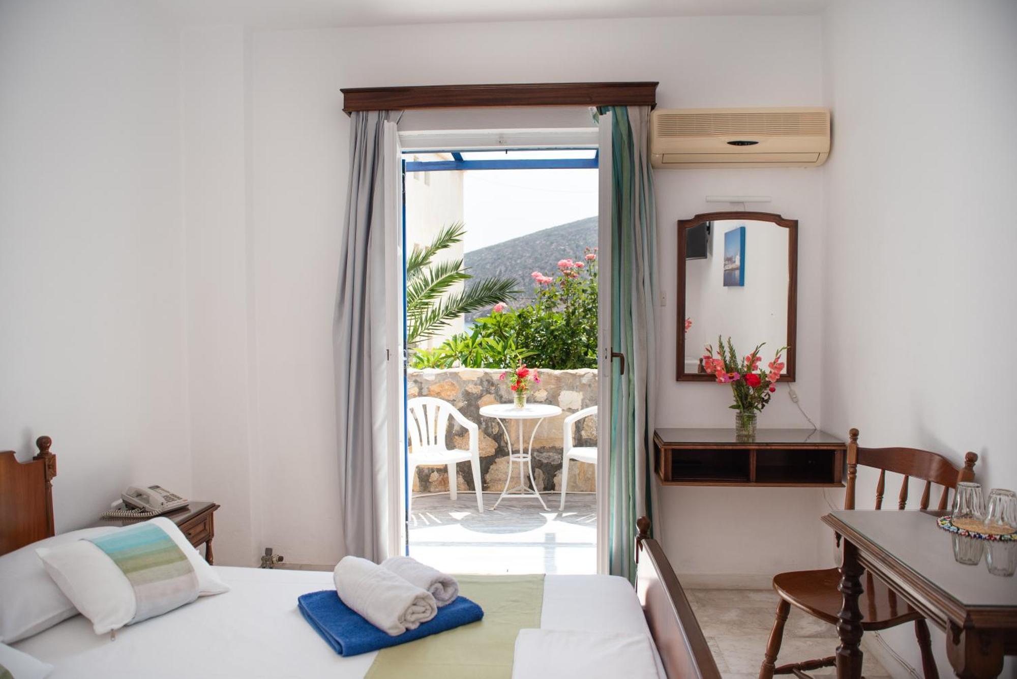 Adonis Naxos 2* Apollon (Naxos)